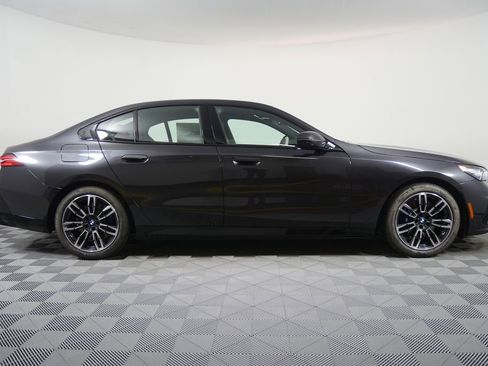 New 2026 BMW 530i xDrive image 2