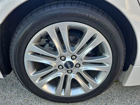 Used 2015 Lincoln MKZ Hybrid w/ Equipment Group 201A Select FWD image 12
