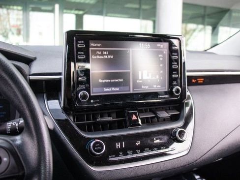 Used 2021 Toyota Corolla LE w/ Carpet Mat Package (TMS) image 16