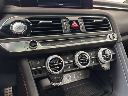 Used 2023 Genesis G70 2.0T w/ Sport Prestige Package RWD image 38