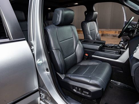 Used 2024 Toyota Sequoia Platinum image 31