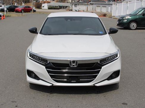 Used 2022 Honda Accord Sport image 3