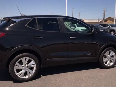 Used 2025 Buick Encore GX Preferred AWD/4WD image 2