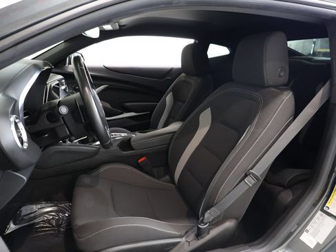 Used 2018 Chevrolet Camaro SS RWD image 18