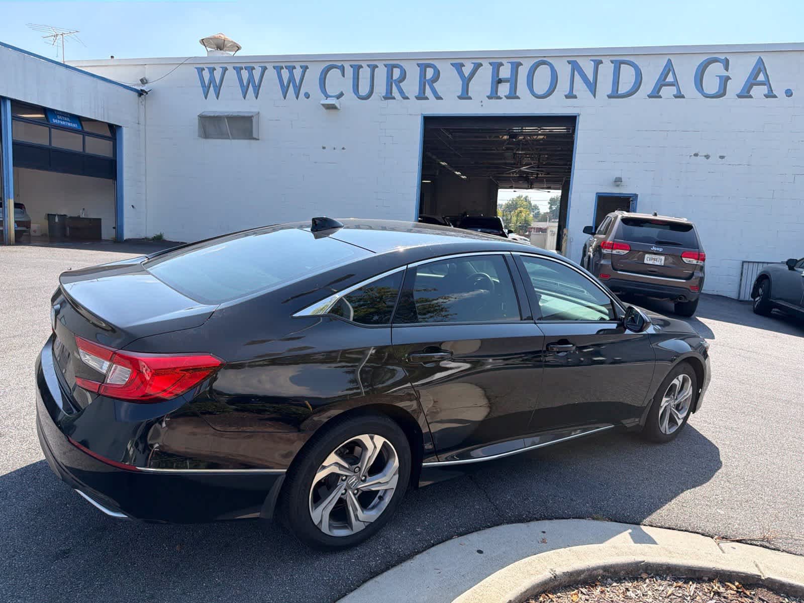 Used 2018 Honda Accord EX image 12