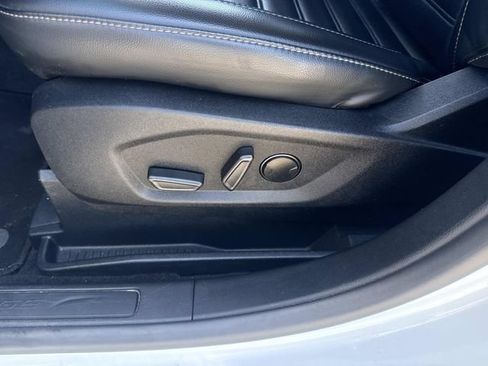 Used 2024 Ford Edge SEL AWD/4WD image 19