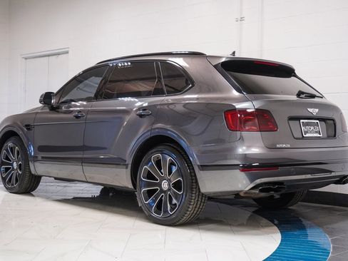 Used 2020 Bentley Bentayga V8 image 38
