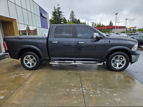 Used 2015 RAM 1500 Laramie w/ Convenience Group AWD/4WD image 4