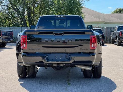 Used 2025 RAM 3500 Laramie AWD/4WD image 53