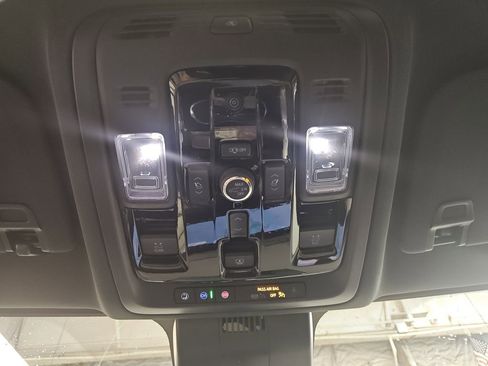 New 2026 Chevrolet Suburban High Country image 24