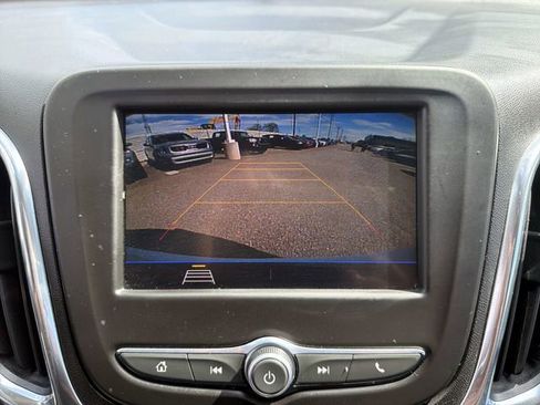 Used 2020 Chevrolet Equinox LT w/ Driver Convenience Package image 17