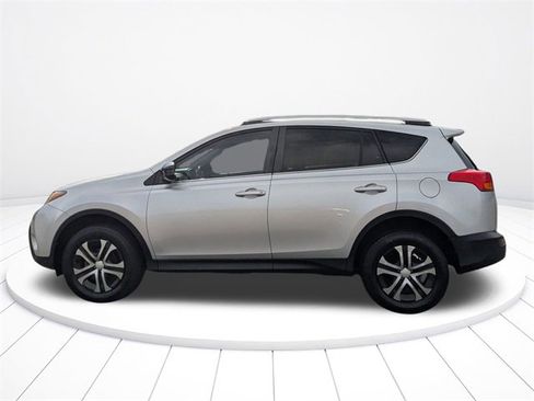 Used 2013 Toyota RAV4 LE image 6