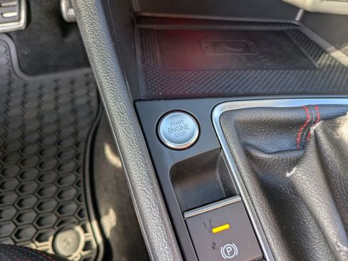 Certified 2022 Volkswagen Jetta GLI Autobahn w/ GLI Black Package FWD image 23