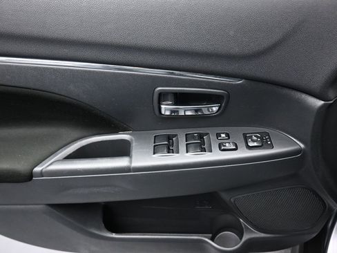 Used 2023 Mitsubishi Outlander Sport ES image 10