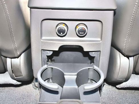 Used 2006 Nissan Pathfinder SE w/ (P01) Se Premium Pkg image 27