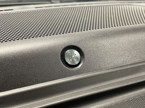 Used 2024 Ford F150 Platinum image 8