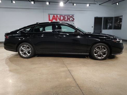 Used 2024 Honda Accord EX image 8