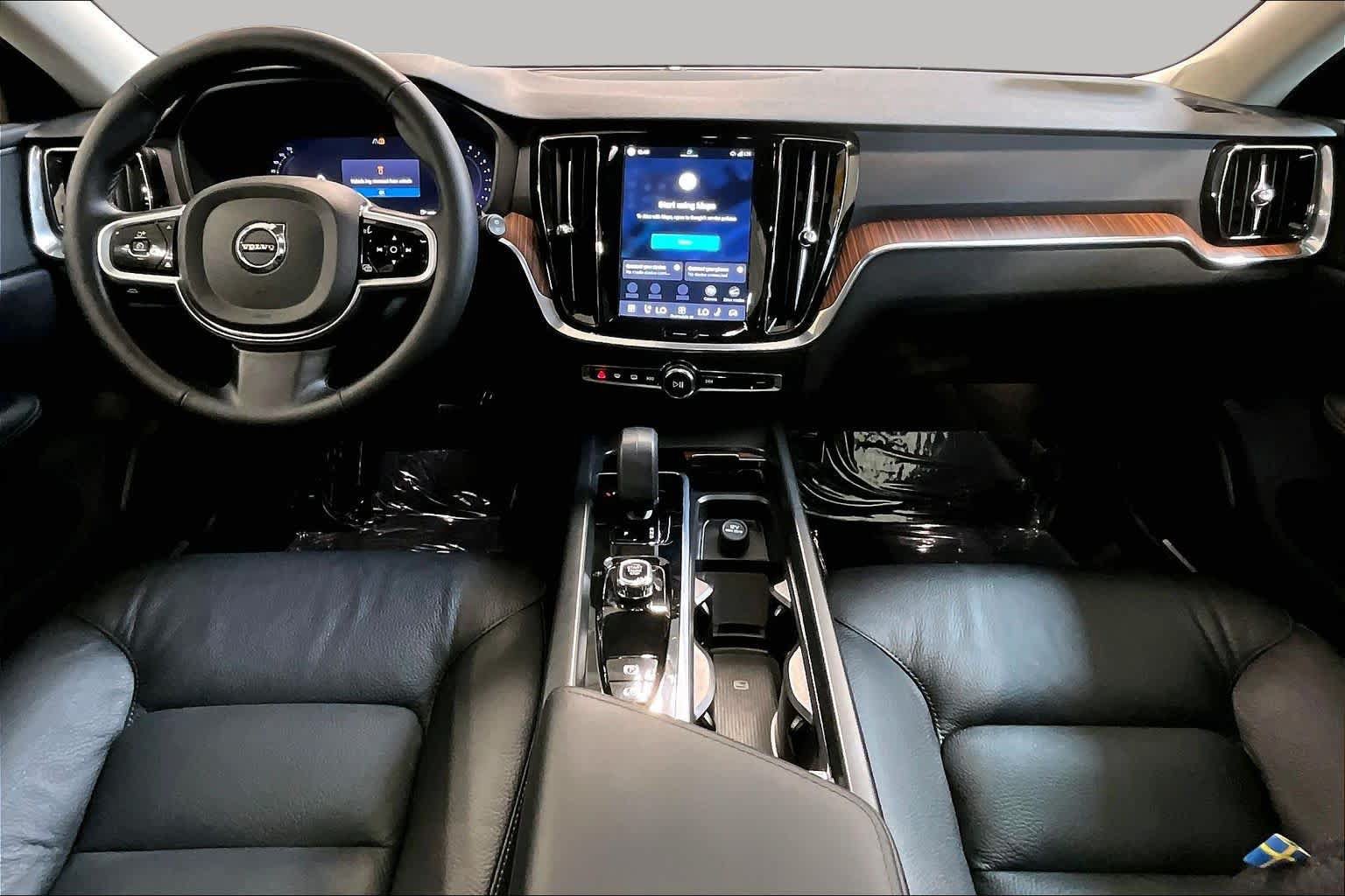 Certified 2026 Volvo V60 B5 Cross Country Plus AWD/4WD image 15