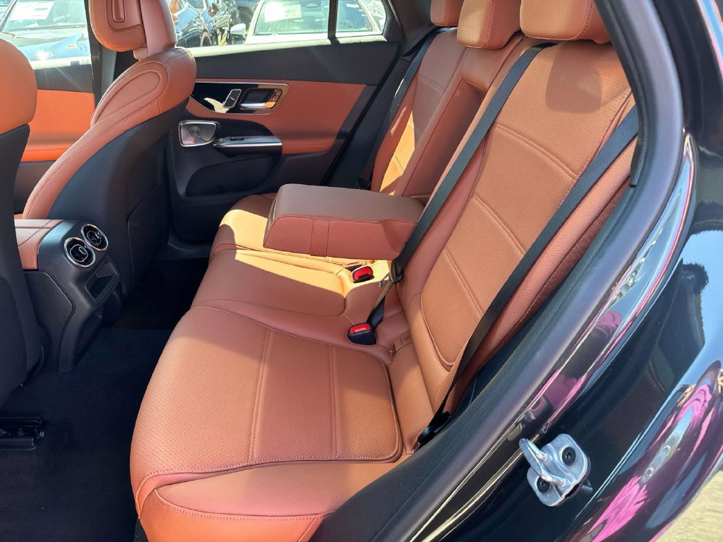 Used 2026 Mercedes-Benz GLC 300 4MATIC image 7