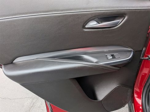 Used 2024 Cadillac XT4 Premium Luxury image 25