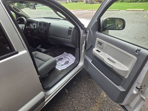 Used 2007 Dodge Dakota SLT w/ Trailer Tow Group AWD/4WD image 23
