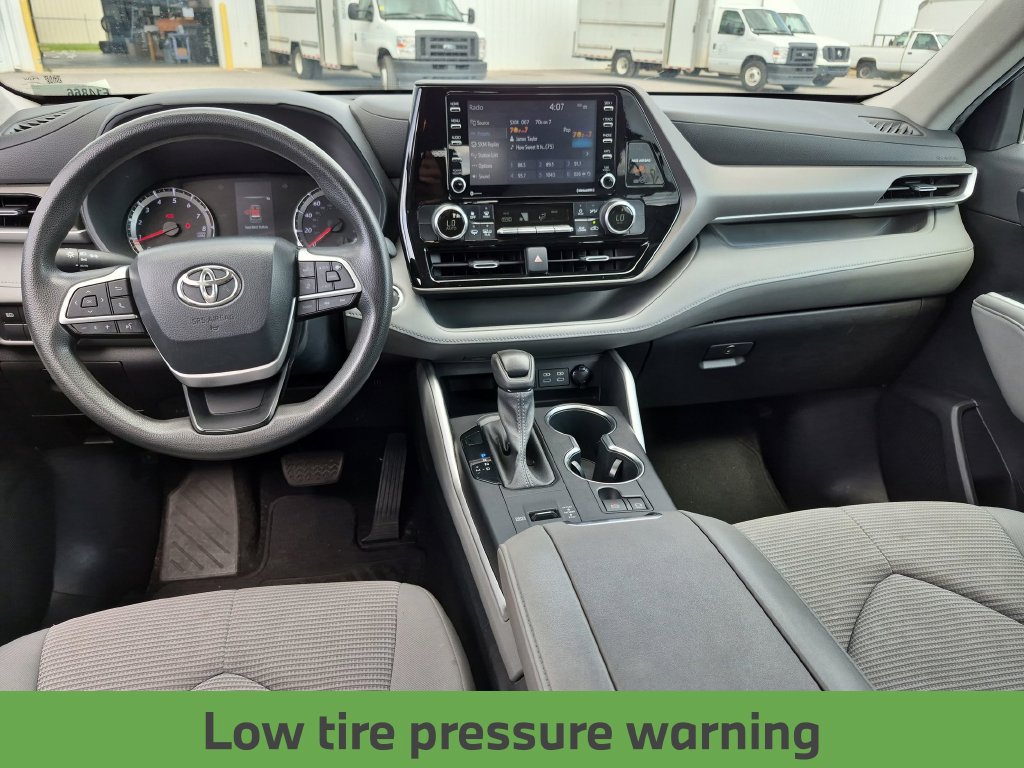 Used 2022 Toyota Highlander L FWD image 26