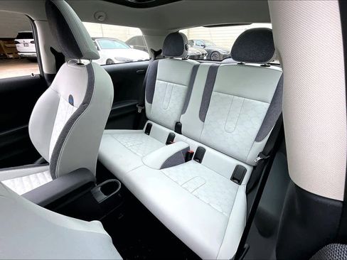 Used 2025 MINI Cooper S image 28