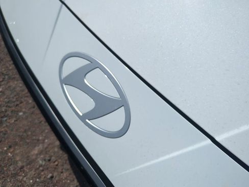 New 2026 Hyundai Elantra Limited FWD image 13