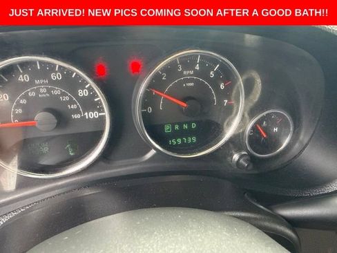 Used 2013 Jeep Wrangler Unlimited Sahara w/ Dual Top Group AWD/4WD image 10