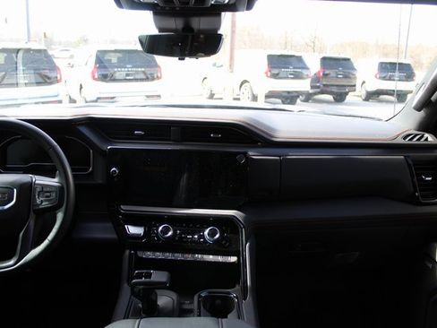 Used 2025 GMC Sierra 1500 AT4 w/ AT4 Premium Package image 25