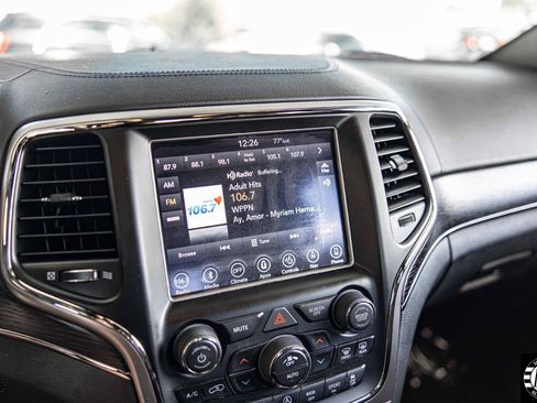 Used 2018 Jeep Grand Cherokee High Altitude AWD/4WD image 17