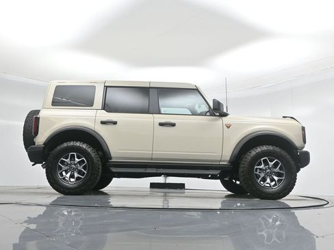New 2025 Ford Bronco Badlands image 46