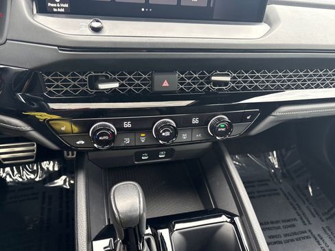 Used 2023 Honda Accord Sport image 17