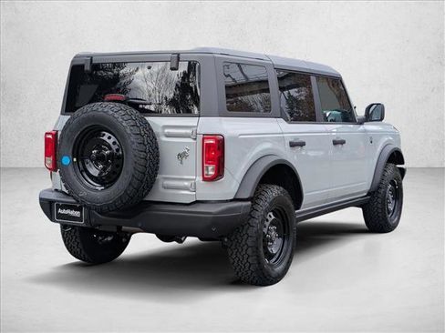 New 2026 Ford Bronco Big Bend w/ Black Diamond Package image 2