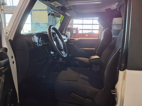 Used 2013 Jeep Wrangler Sport AWD/4WD image 13