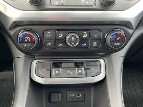 Certified 2021 GMC Acadia SLE w/ Driver Convenience Package AWD/4WD image 10