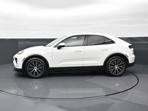 Certified 2025 Porsche Macan Electric RWD image 2