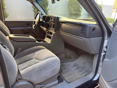 Used 2005 Chevrolet Tahoe LS w/ Preferred Equipment Group image 57