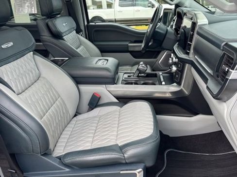 Used 2022 Ford F150 Limited image 14