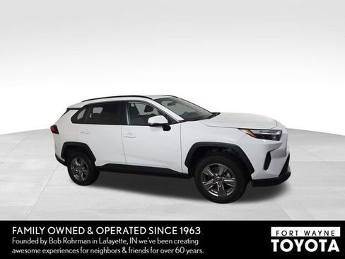 Used 2025 Toyota RAV4 XLE image 5