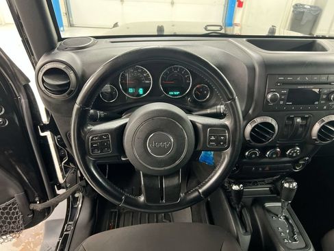 Used 2016 Jeep Wrangler Sport w/ Quick Order Package 24S AWD/4WD image 11