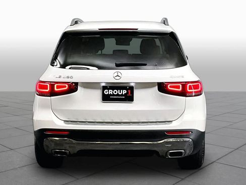 Certified 2022 Mercedes-Benz GLB 250 4MATIC image 5