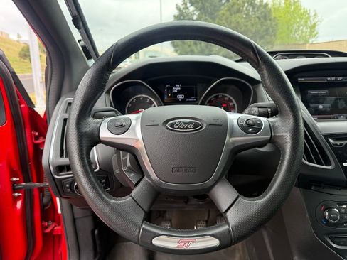 Used 2014 Ford Focus ST w/ Equipment Group 202A FWD image 18