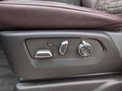 Used 2023 Cadillac Escalade Sport Platinum image 17