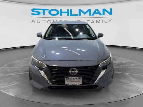 Used 2025 Nissan Sentra SV FWD image 2