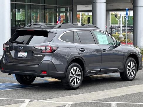 Certified 2025 Subaru Outback Premium AWD/4WD image 4