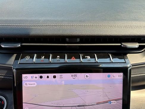 Used 2024 Jeep Grand Cherokee L Limited w/ Luxury Tech Group II image 21