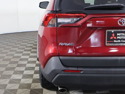 Used 2022 Toyota RAV4 XLE AWD/4WD image 13
