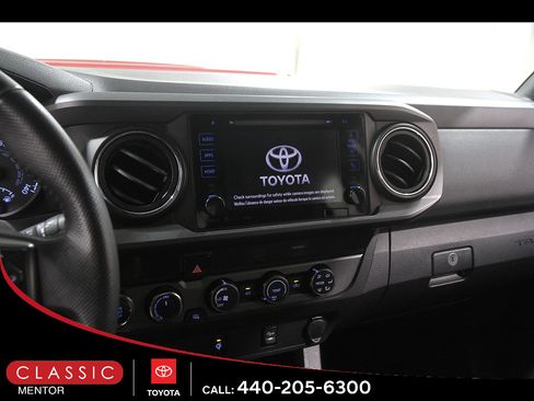 Certified 2019 Toyota Tacoma TRD Sport AWD/4WD image 9
