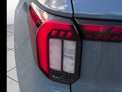 New 2025 Ford Explorer ST image 16